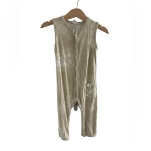 Larkspur Gender Neutral Button Up Sleeveless Romper Size 12-18M
